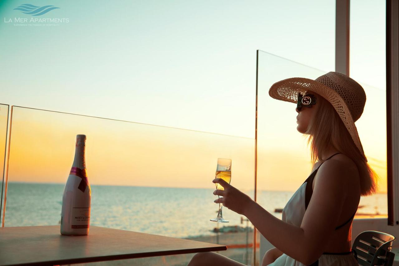 La Mer Apartments Nikiti  Ngoại thất bức ảnh